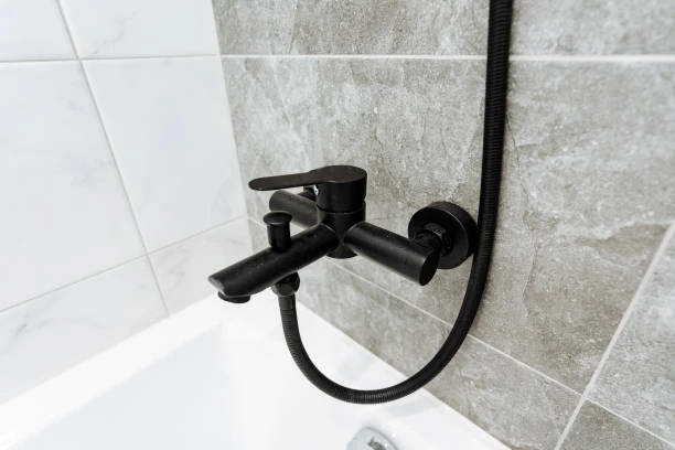 Robinets d’eau froide Guide de maintenance plombier expérimenté