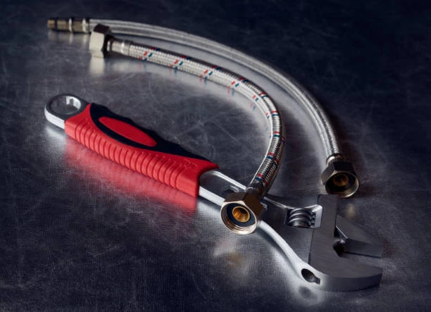 Tubo flessibile intrecciato in nylon: guida completa alle caratteristiche, usi e vantaggi