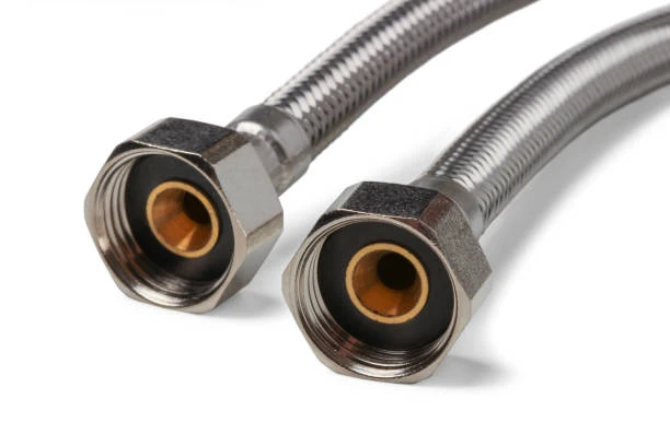 Tuyau Tressé Renforcé pour Systèmes d&rsquo;Émission et de Traitement