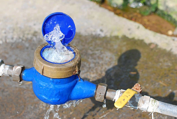 Clog-Resistant Drains for Public Spaces: Large Diameter Design